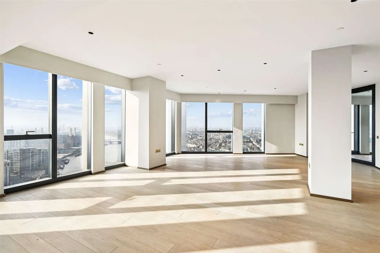 3 bed new development to rent — Nine Elms Lane, London, SW8 5RE