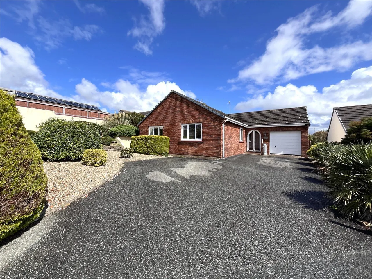 3 bed house for sale, Hampshire Drive, Pembroke Dock, SA72