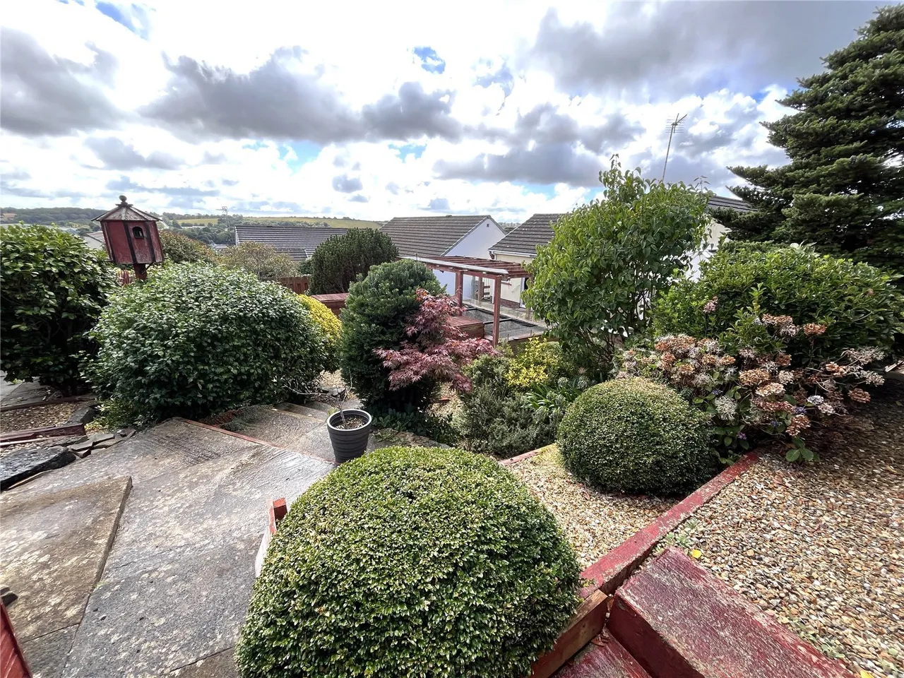 Hampshire Drive, Pembroke Dock, SA72, photo 9