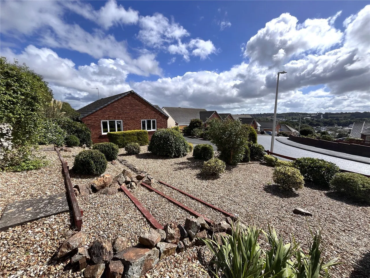 Hampshire Drive, Pembroke Dock, SA72, photo 24