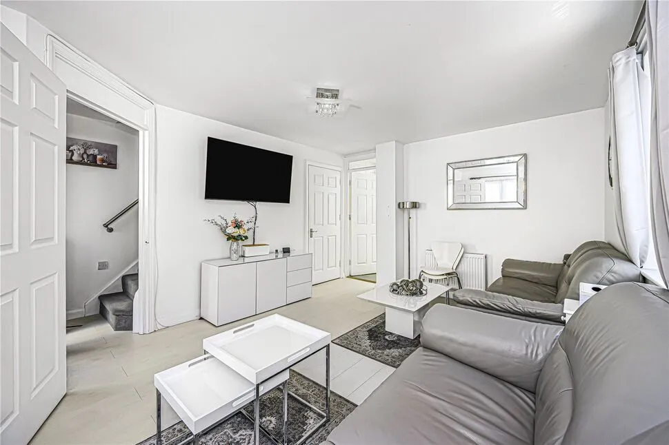 Simmons Drive, Dagenham, Essex, RM8, photo 10