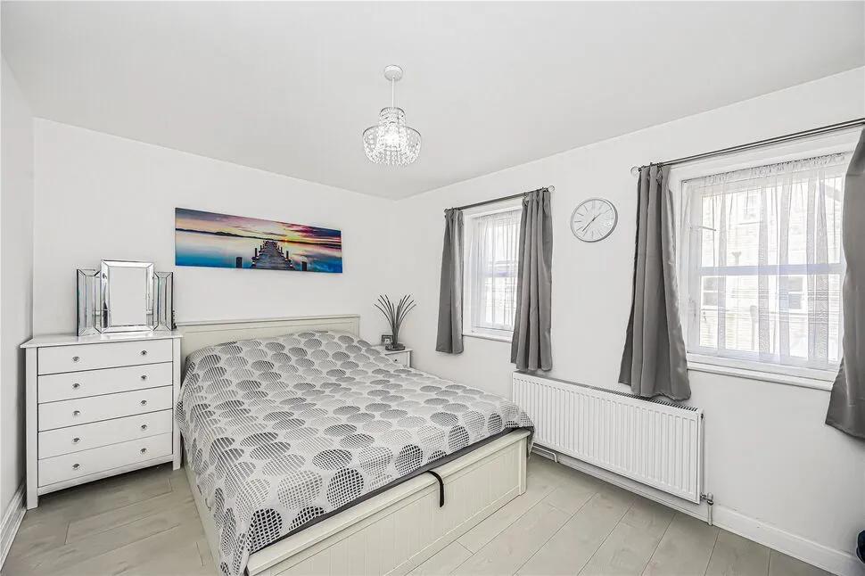 Simmons Drive, Dagenham, Essex, RM8, photo 4