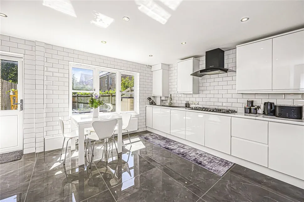 Simmons Drive, Dagenham, Essex, RM8, photo 3