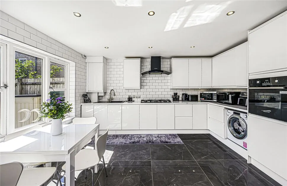 Simmons Drive, Dagenham, Essex, RM8, photo 11