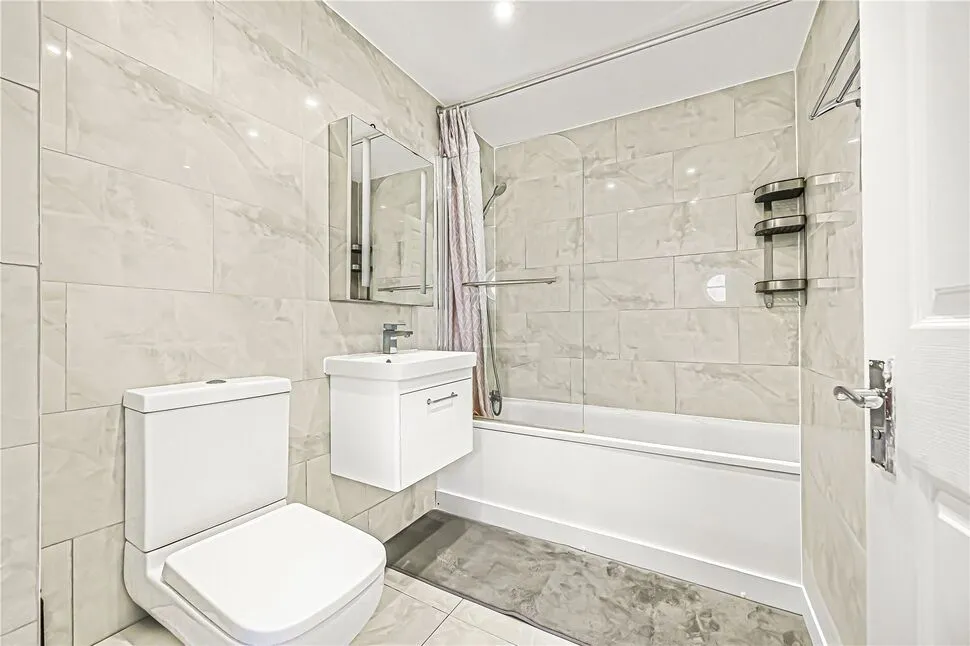 Simmons Drive, Dagenham, Essex, RM8, photo 6
