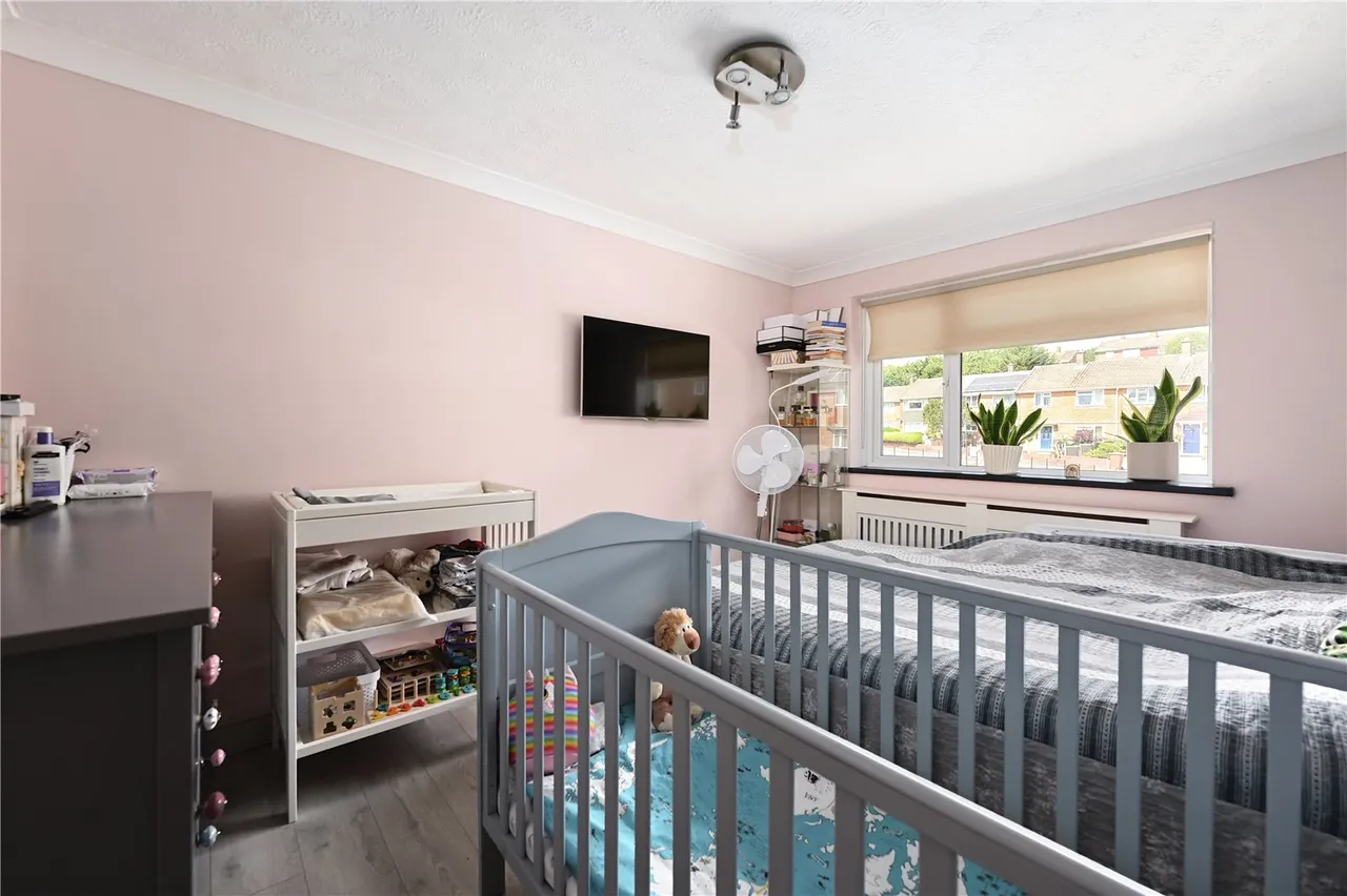 Fairview Road, Ash, Guildford, Surrey, GU12 6AS, photo 8