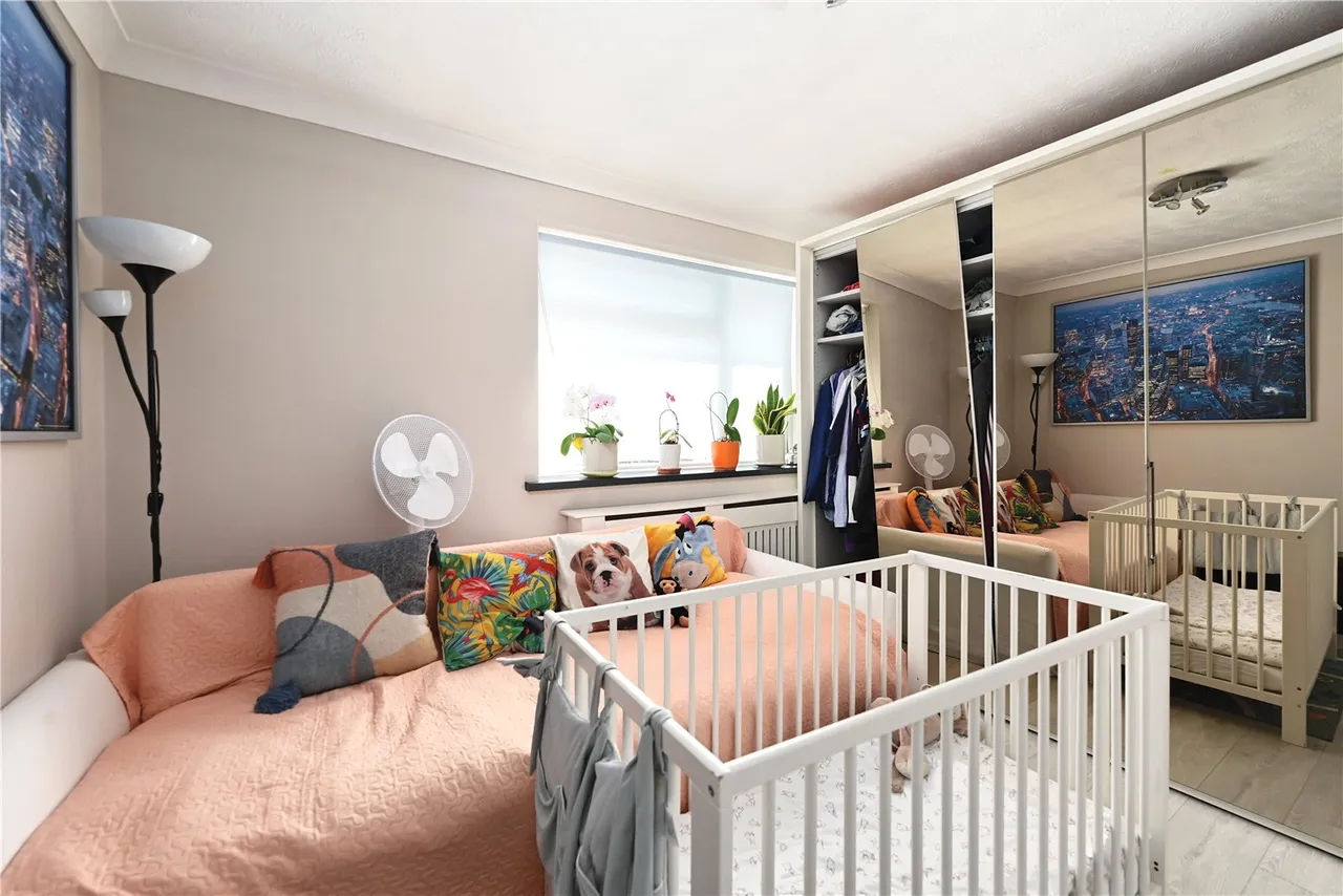 Fairview Road, Ash, Guildford, Surrey, GU12 6AS, photo 6