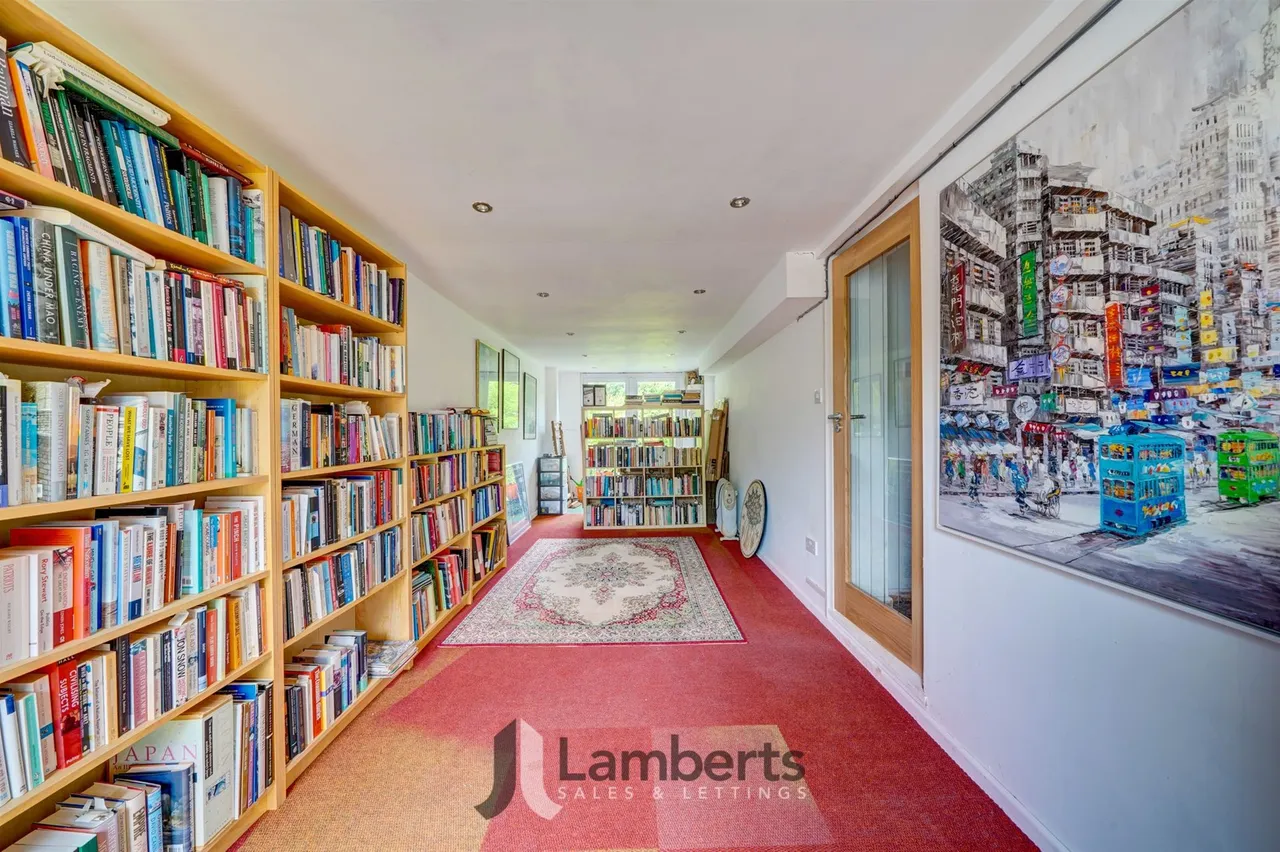 12 Alveston Close, Redditch, photo 10