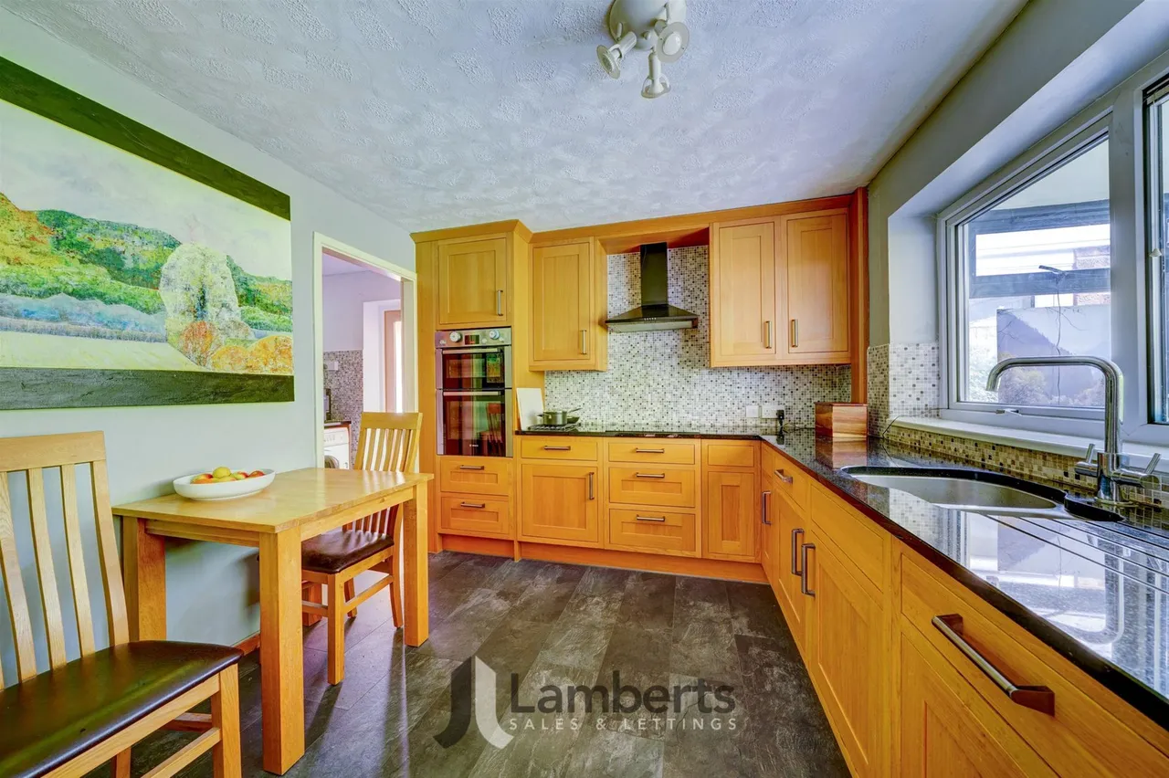 12 Alveston Close, Redditch, photo 9
