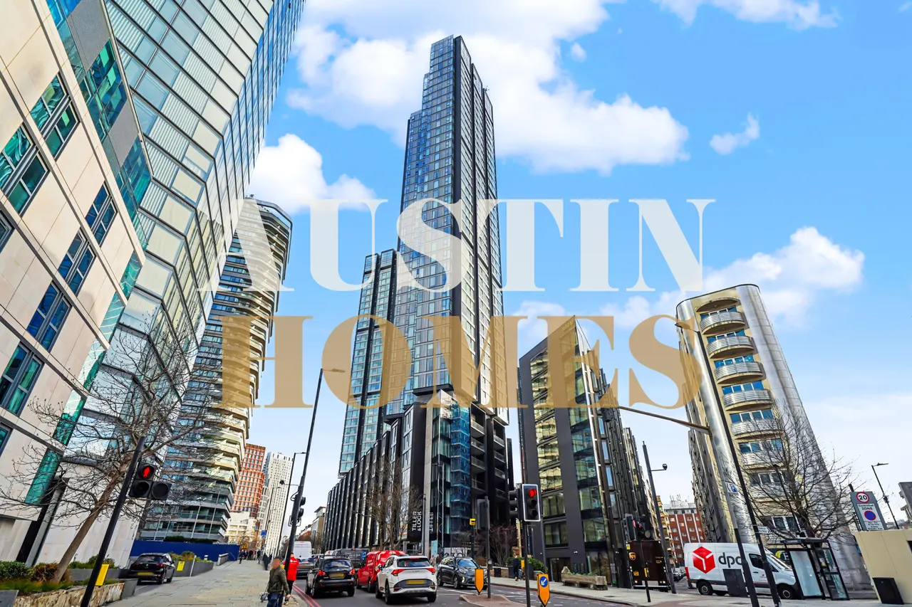 2 bed property for sale — Carrara Tower, 1 Bollinder Place, London EC1V