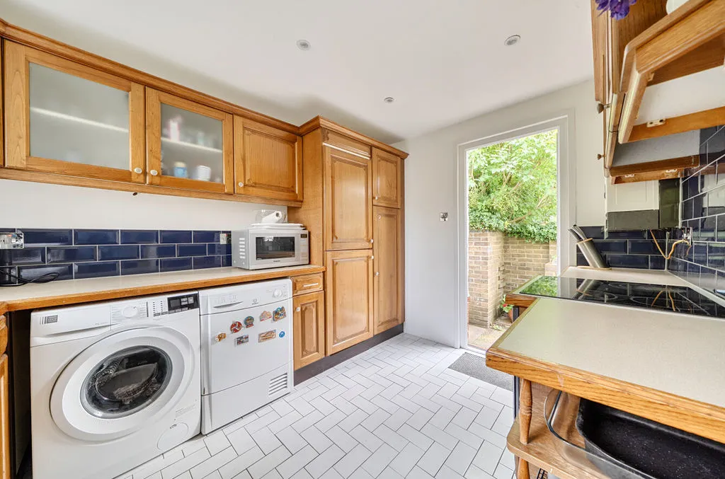 Grovelands Road, Purley CR8 4LB, photo 13