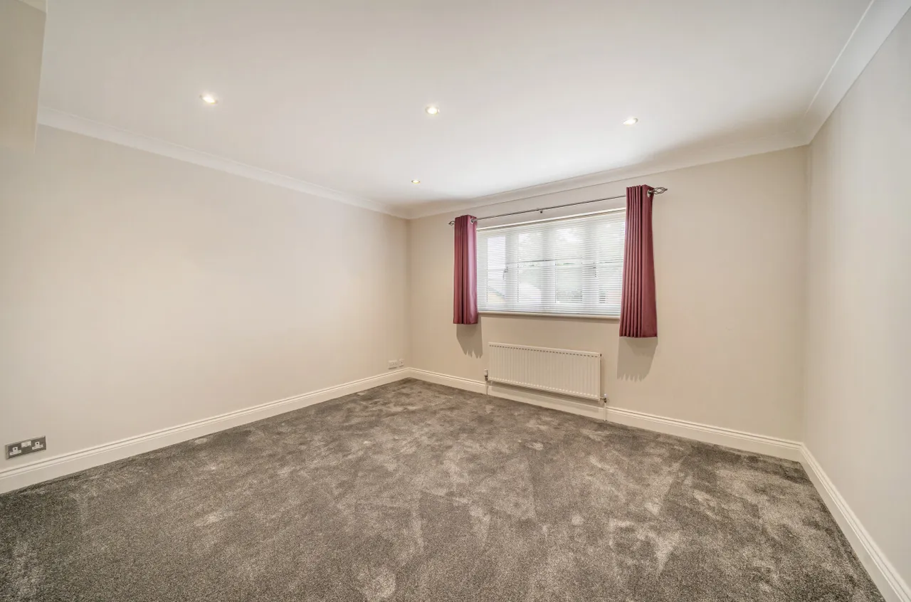 The Green, Frimley Green, Camberley, Surrey, GU16 6HF, photo 7