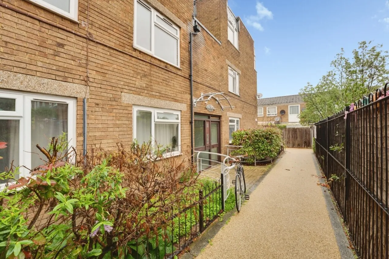 1 bed flat to rent, Little Dimocks, Balham, SW12