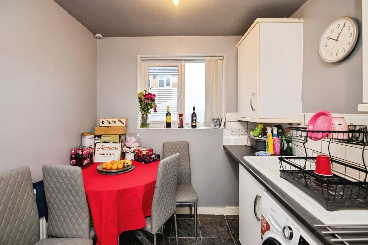 St. Edmund Close, Dudley, photo 11