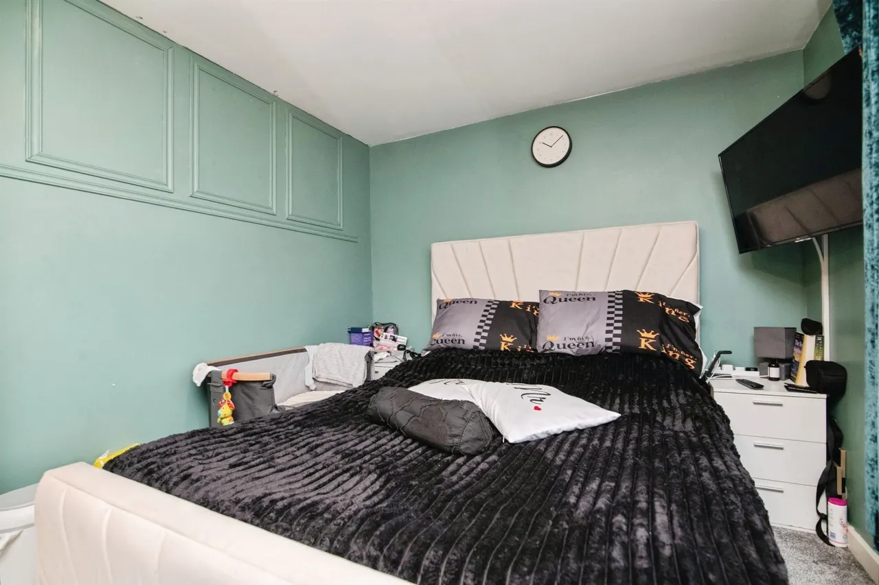 St. Edmund Close, Dudley, photo 5