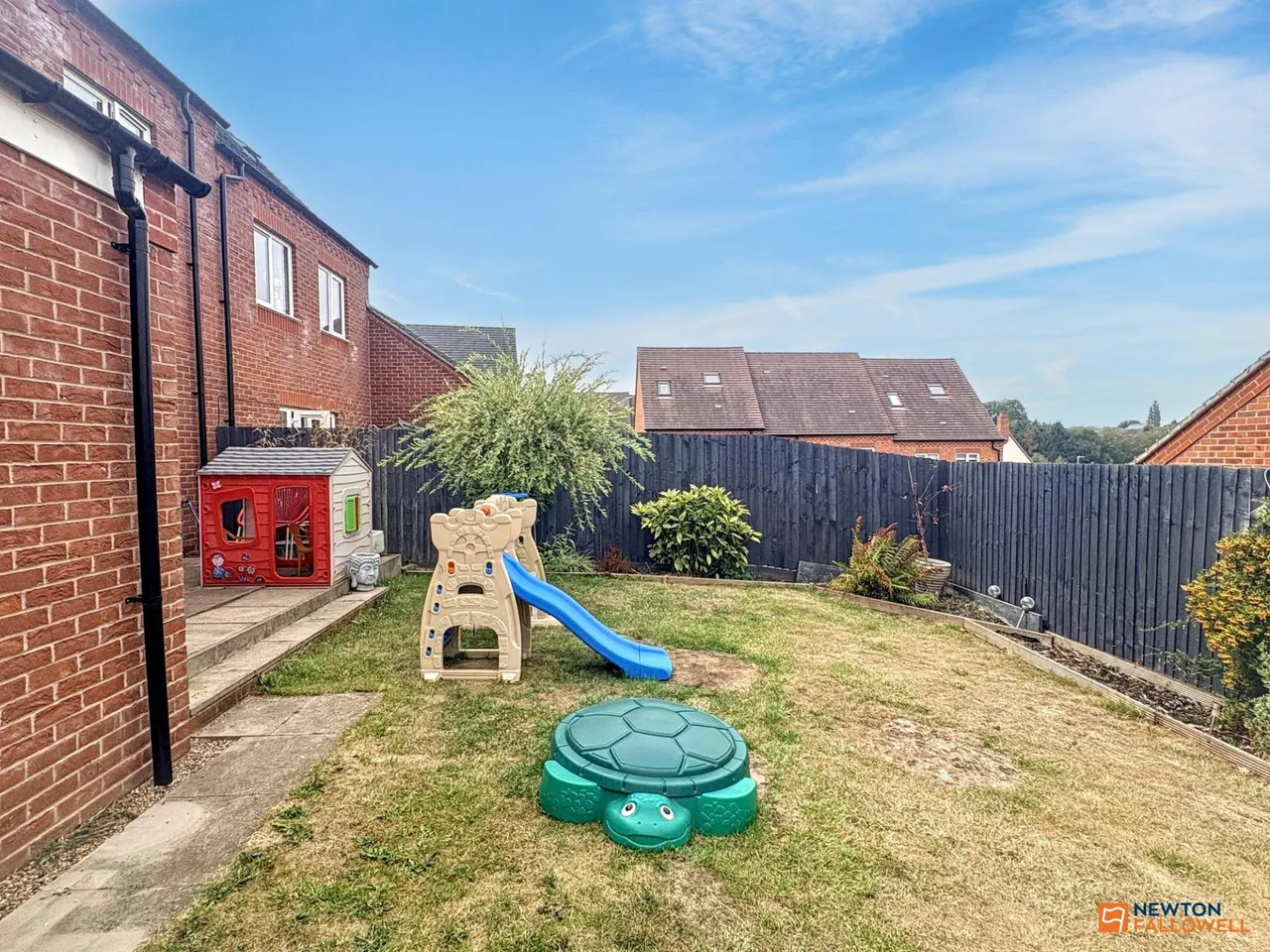 Blackham Road, Hugglescote, LE67, photo 4