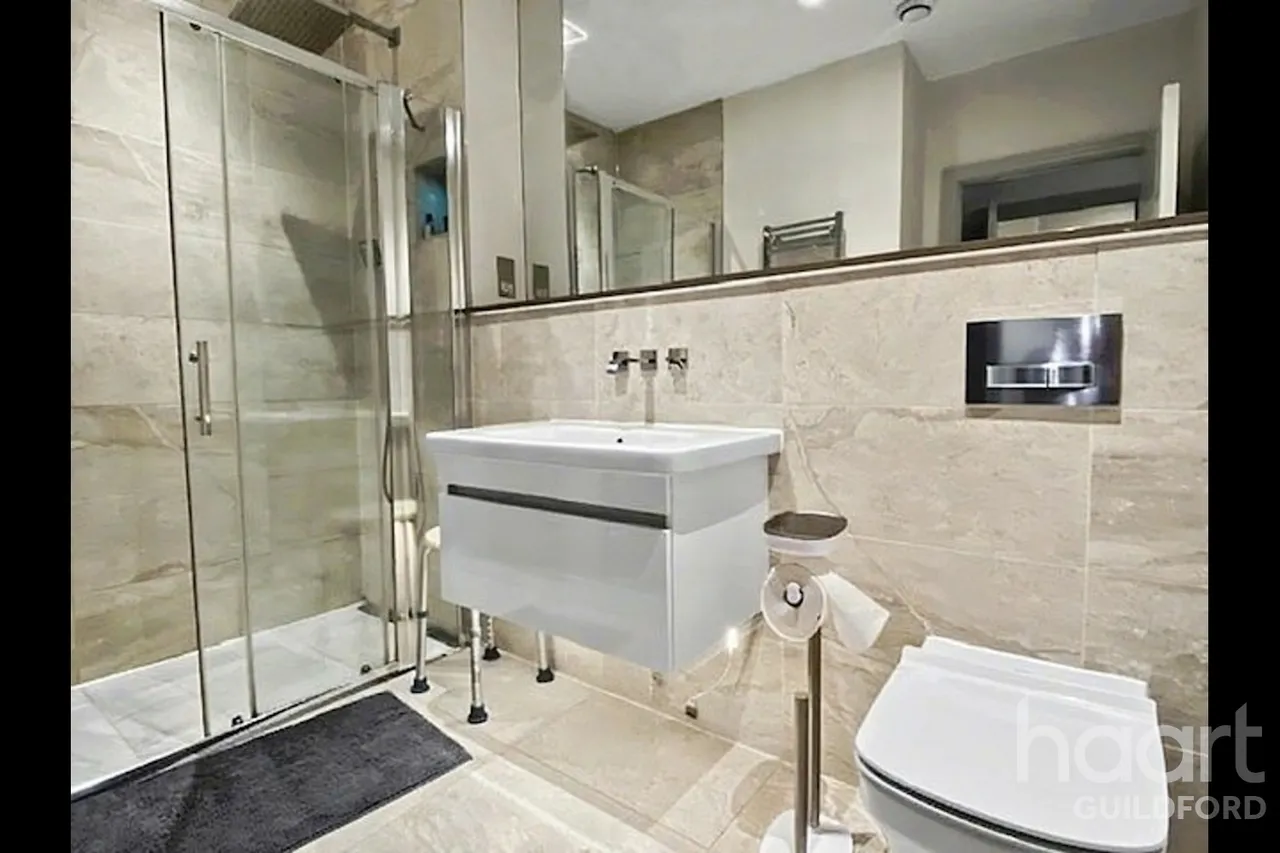Denzil Road, Guildford, GU2, photo 6