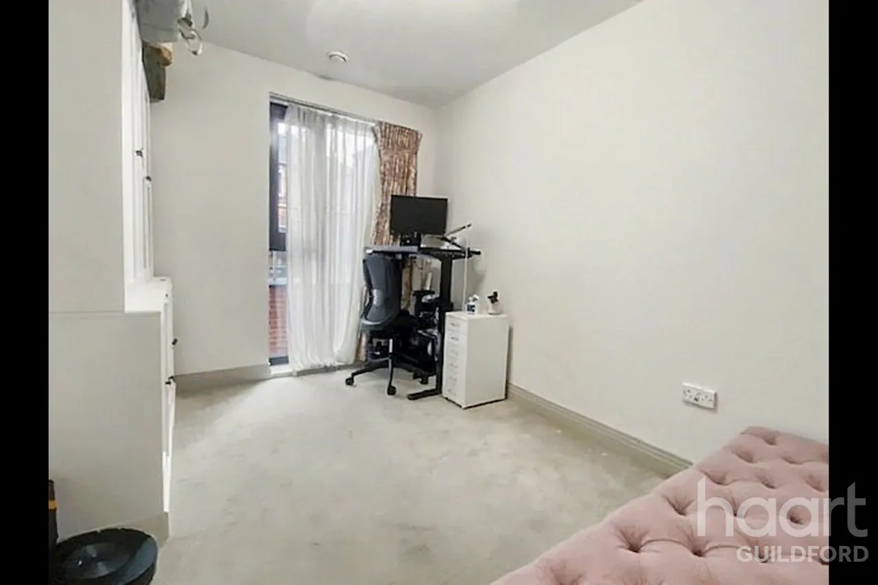 Denzil Road, Guildford, GU2, photo 9