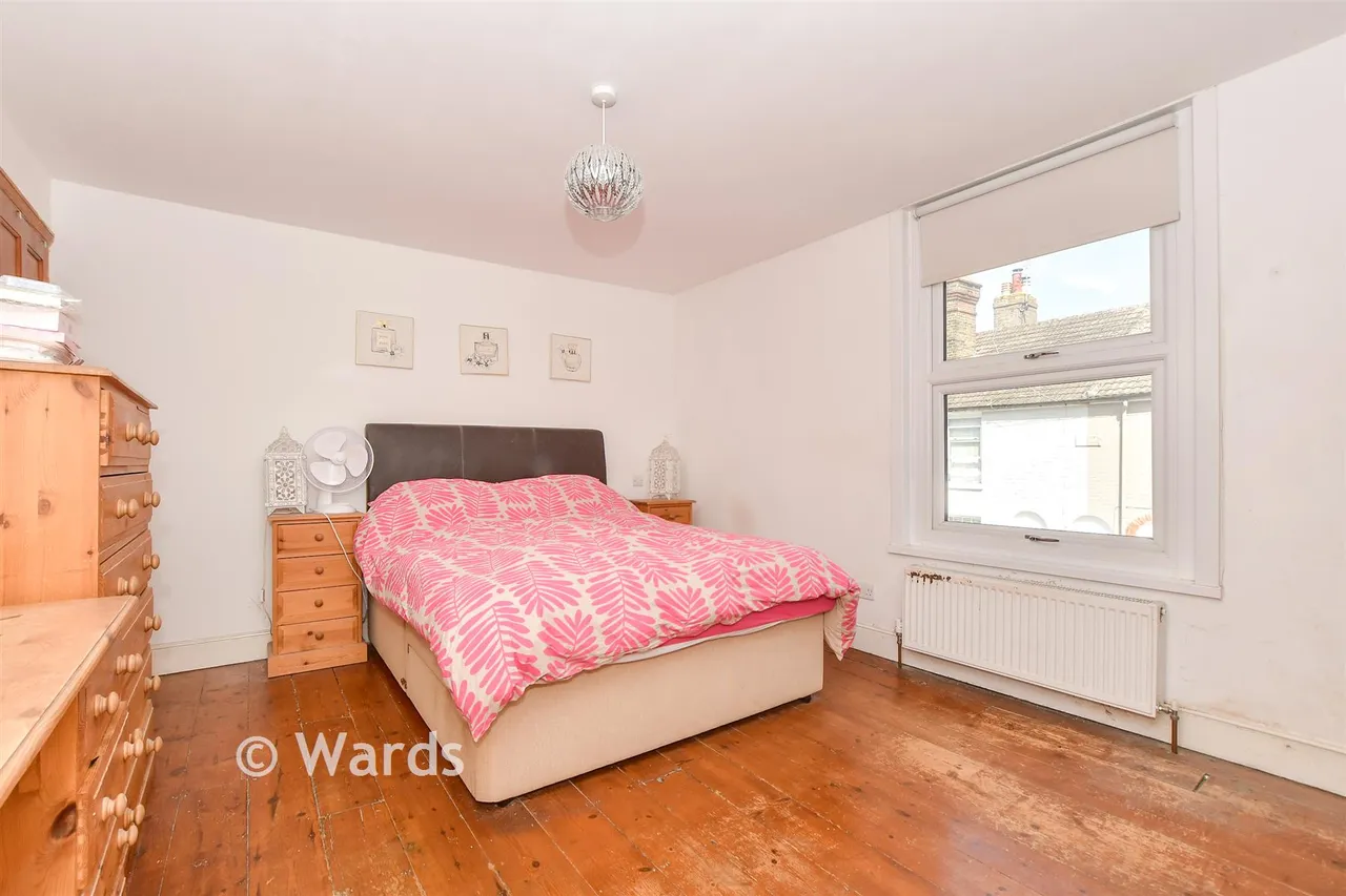 St. John's Road, Faversham, ME13, photo 5