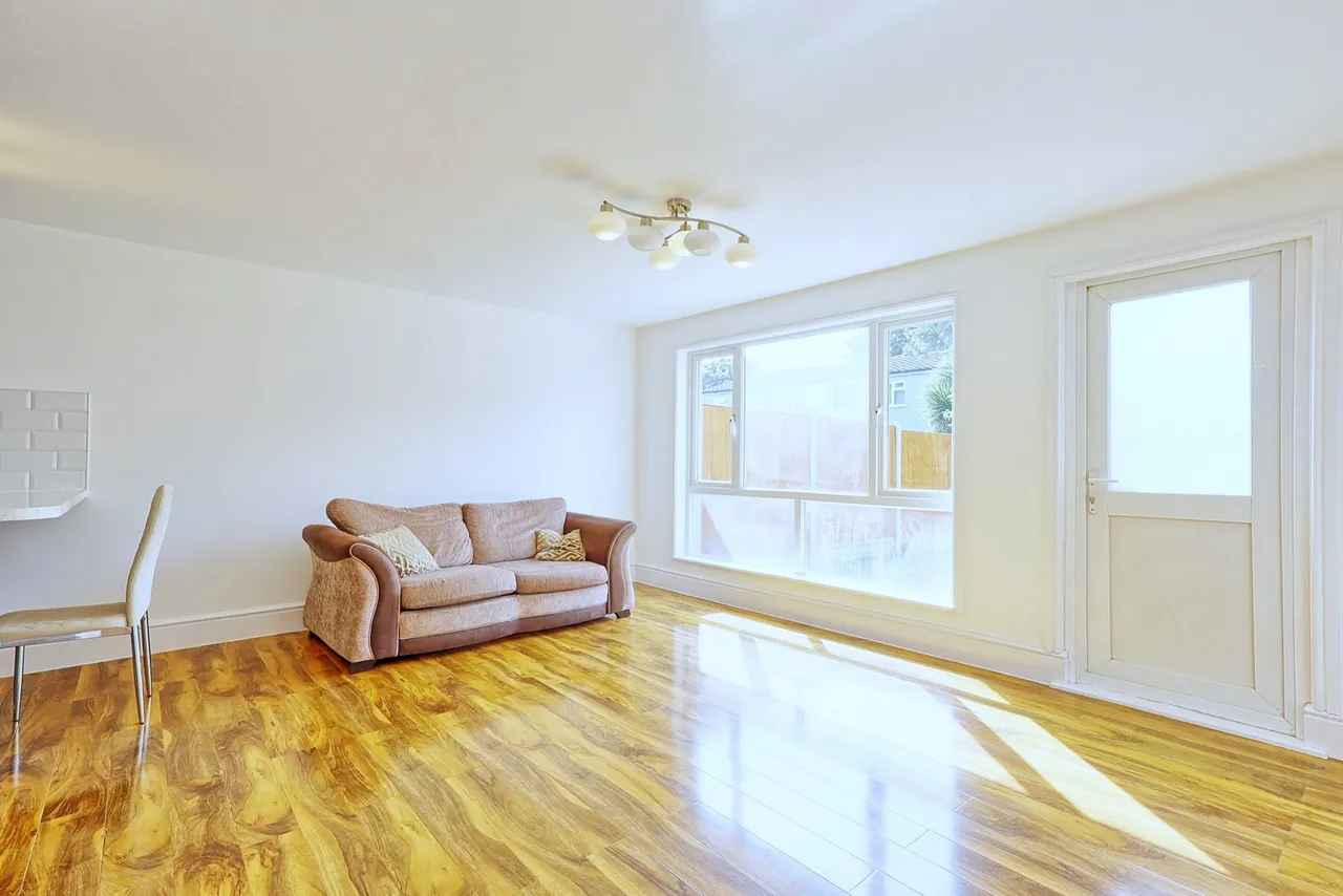 Celandine Close, South Ockendon, Thurrock, RM15, photo 8