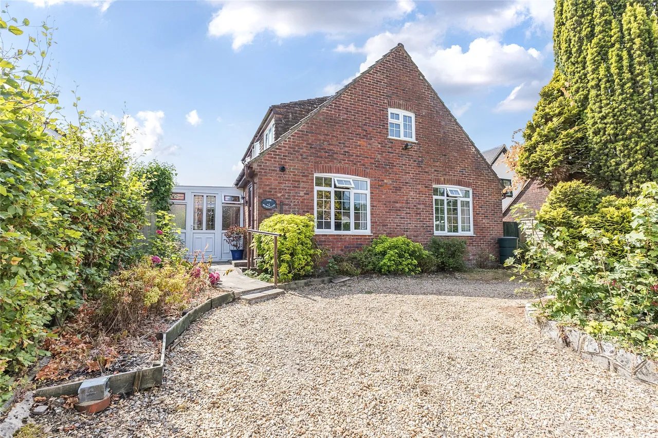 3 bed house for sale, Church Lane, Grayshott, GU26