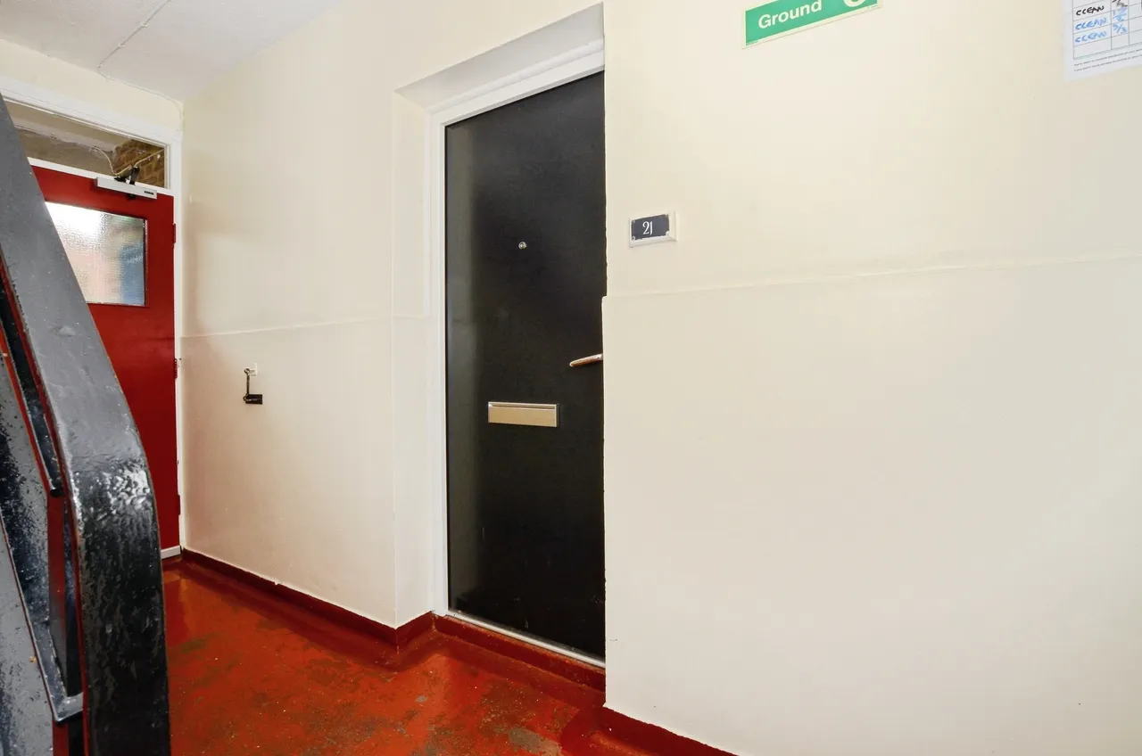 Oxhey Drive, Watford, WD19, photo 13