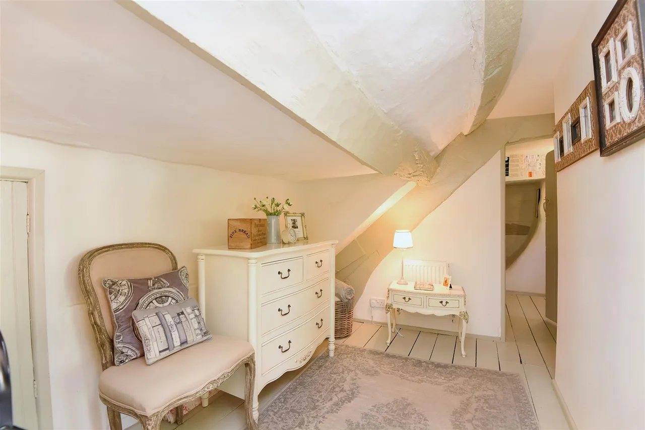 Higher Street, Okeford Fitzpaine, photo 9
