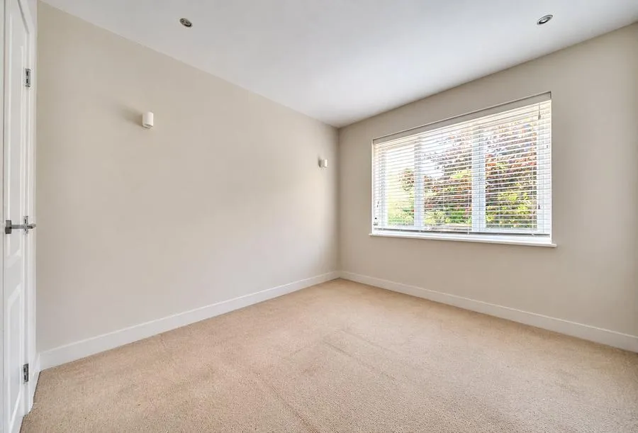 Ladbroke Road, Redhill, RH1, photo 5