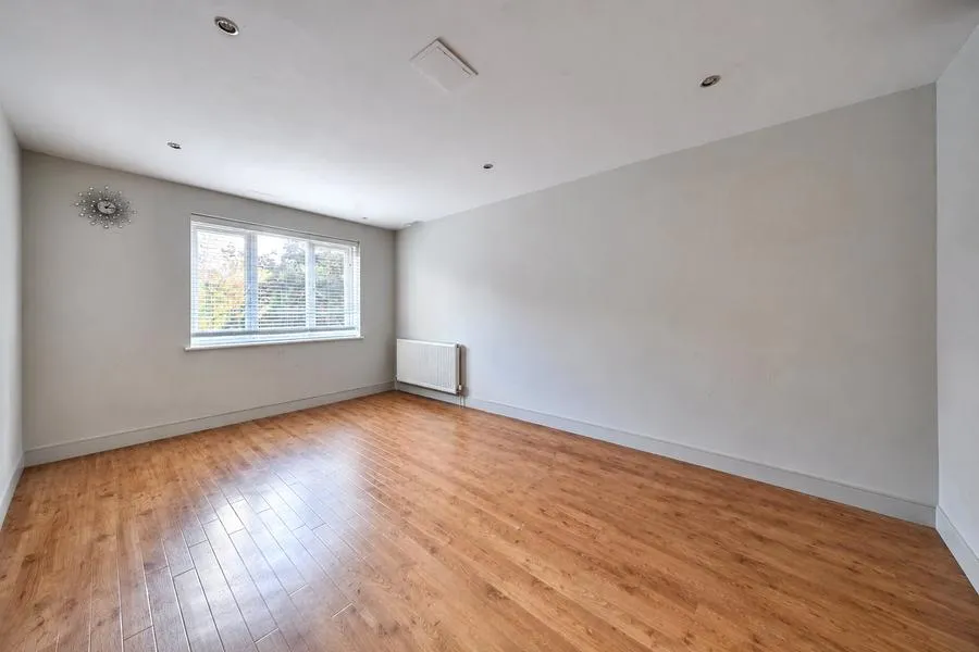 Ladbroke Road, Redhill, RH1, photo 2
