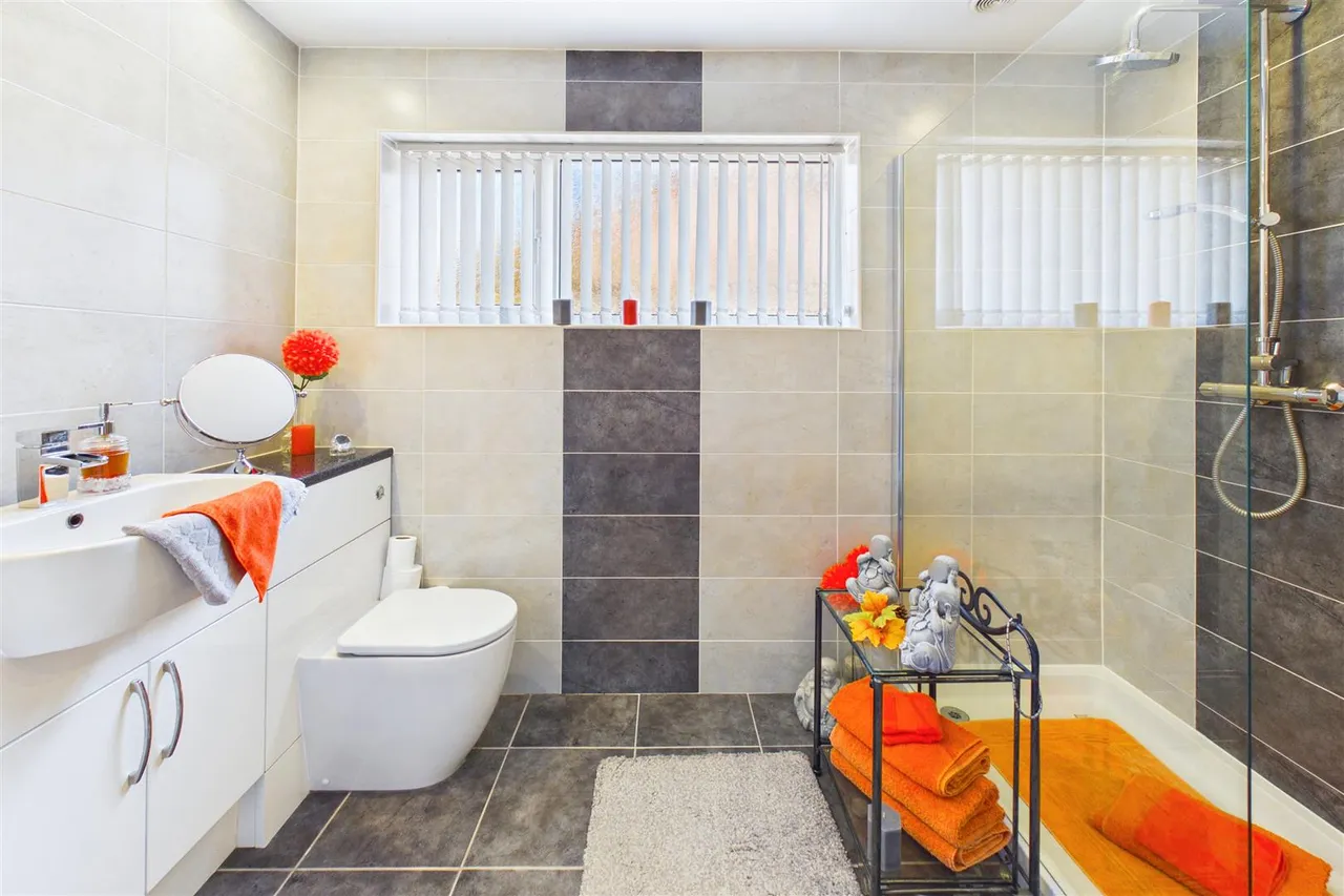 Valley Close, Holton, IP19, photo 6