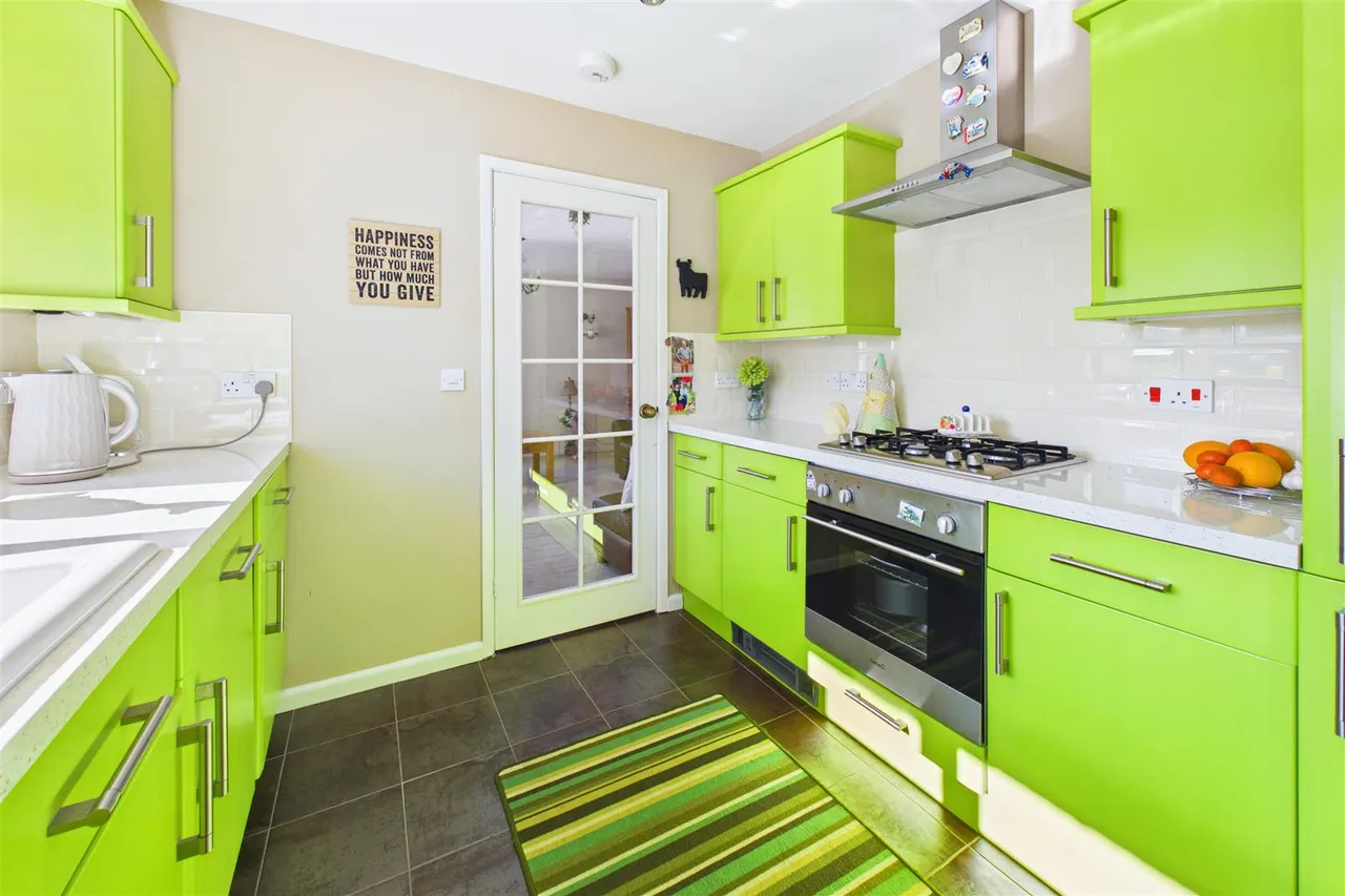 Valley Close, Holton, IP19, photo 8