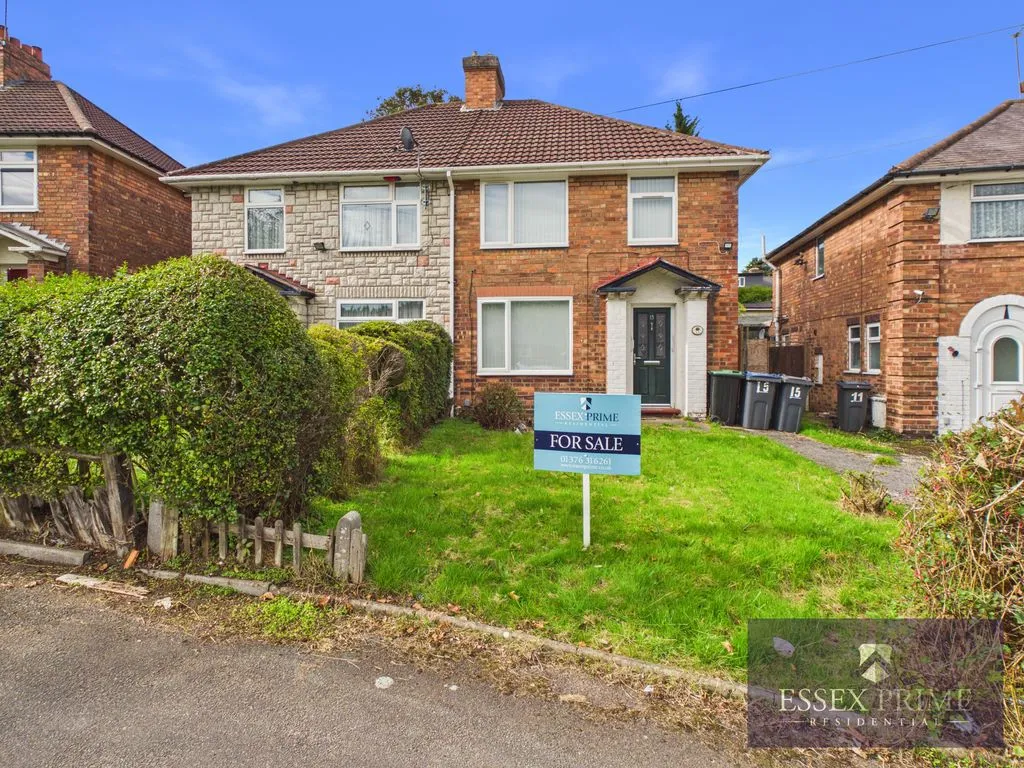 3 bed house for sale — Aylesbury Crescent, Birmingham B44 0DY
