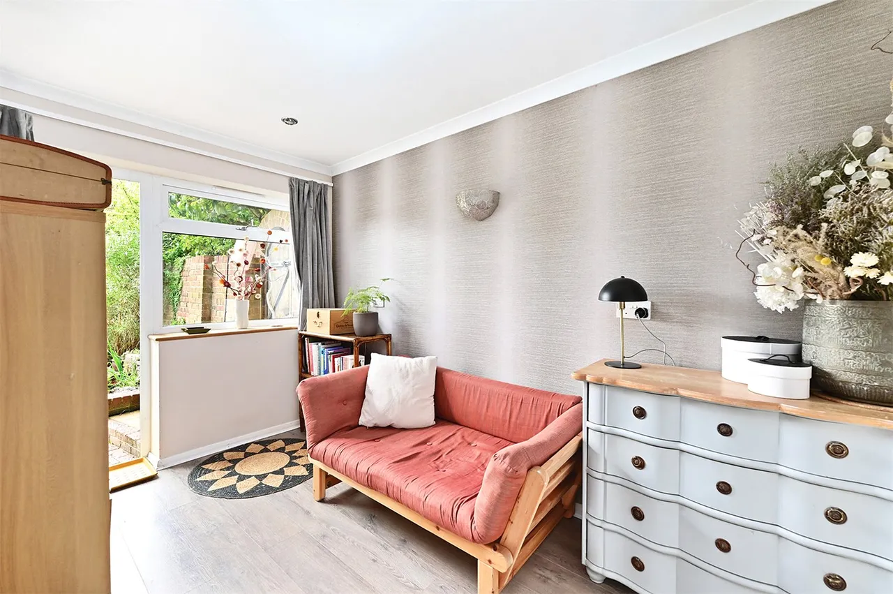 Colne Way, Ash, Guildford, Surrey, GU12 6LZ, photo 4
