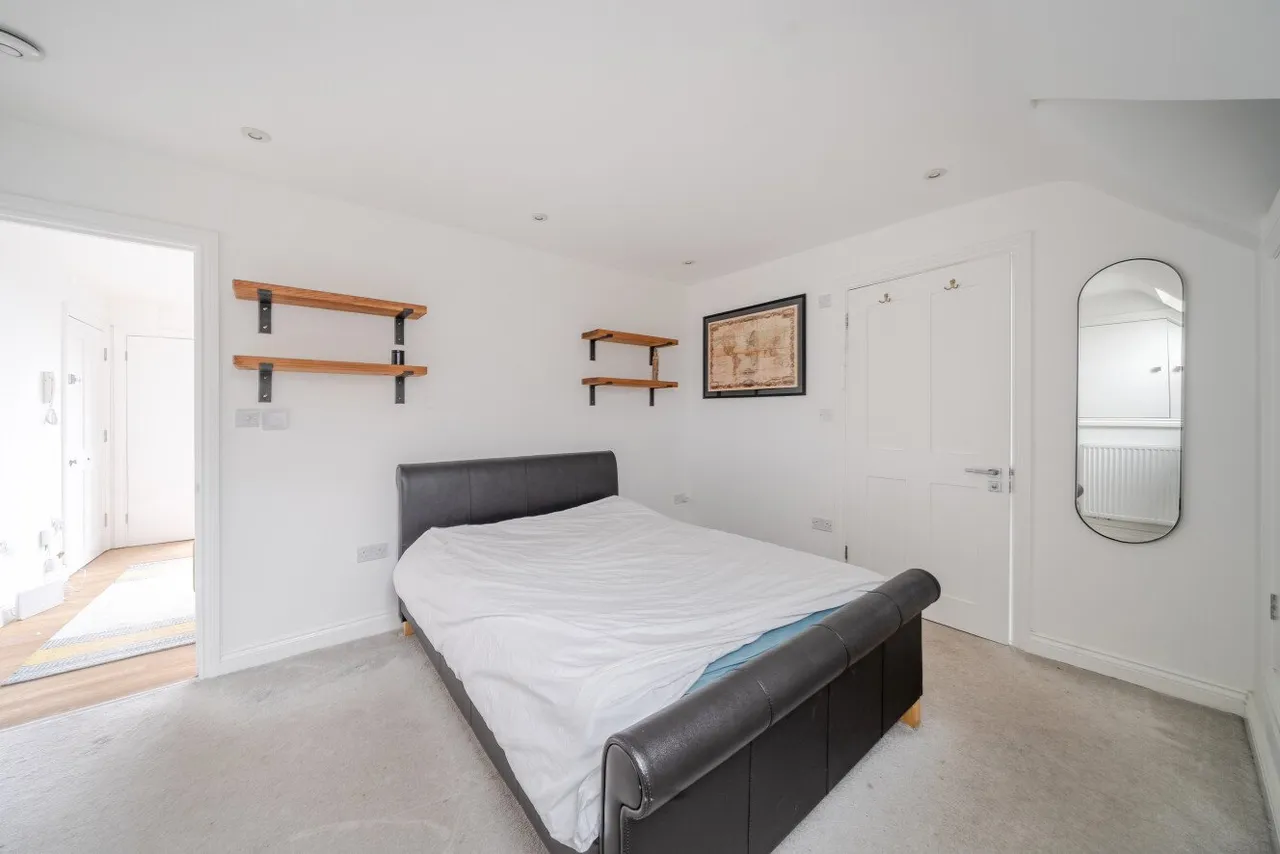 Yukon Road, London, SW12, photo 12