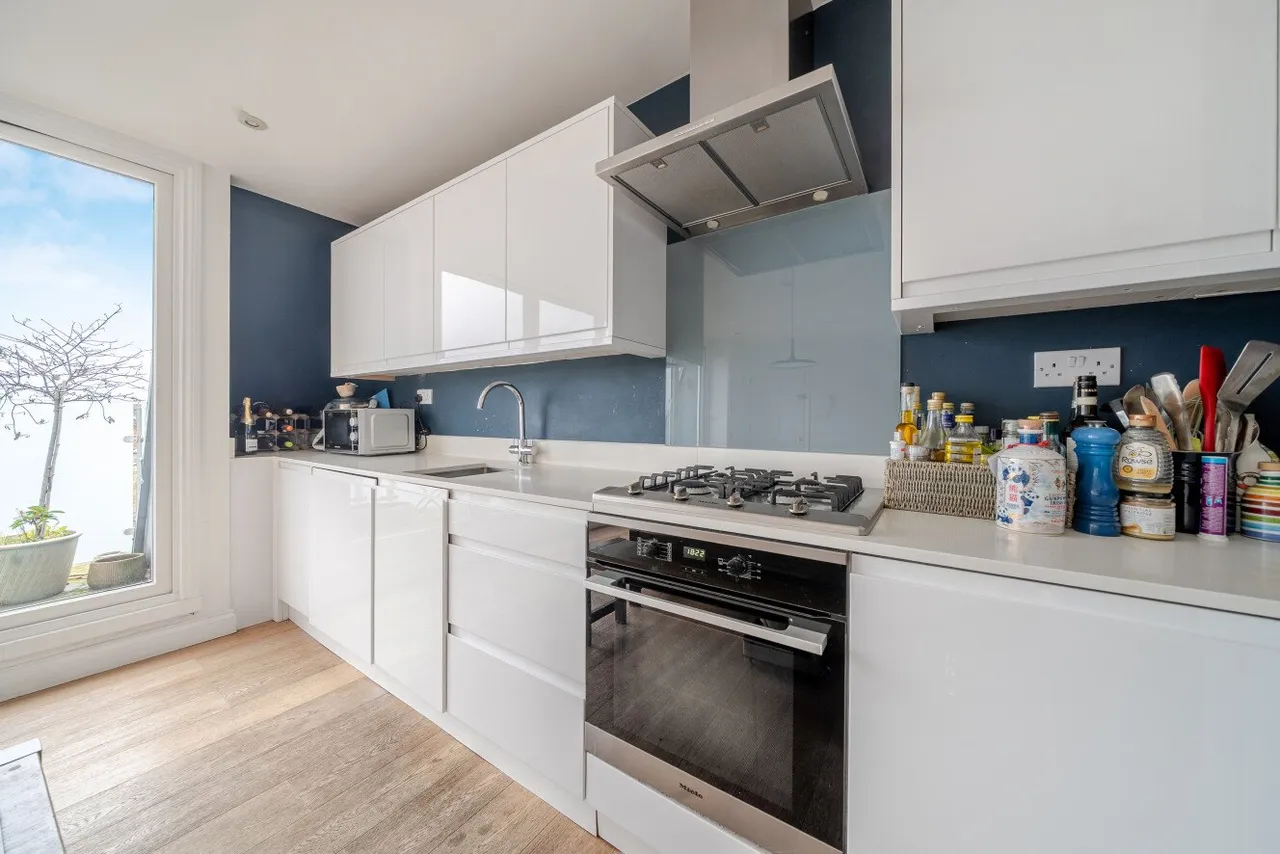 Yukon Road, London, SW12, photo 9
