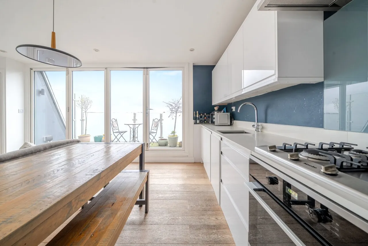 Yukon Road, London, SW12, photo 8