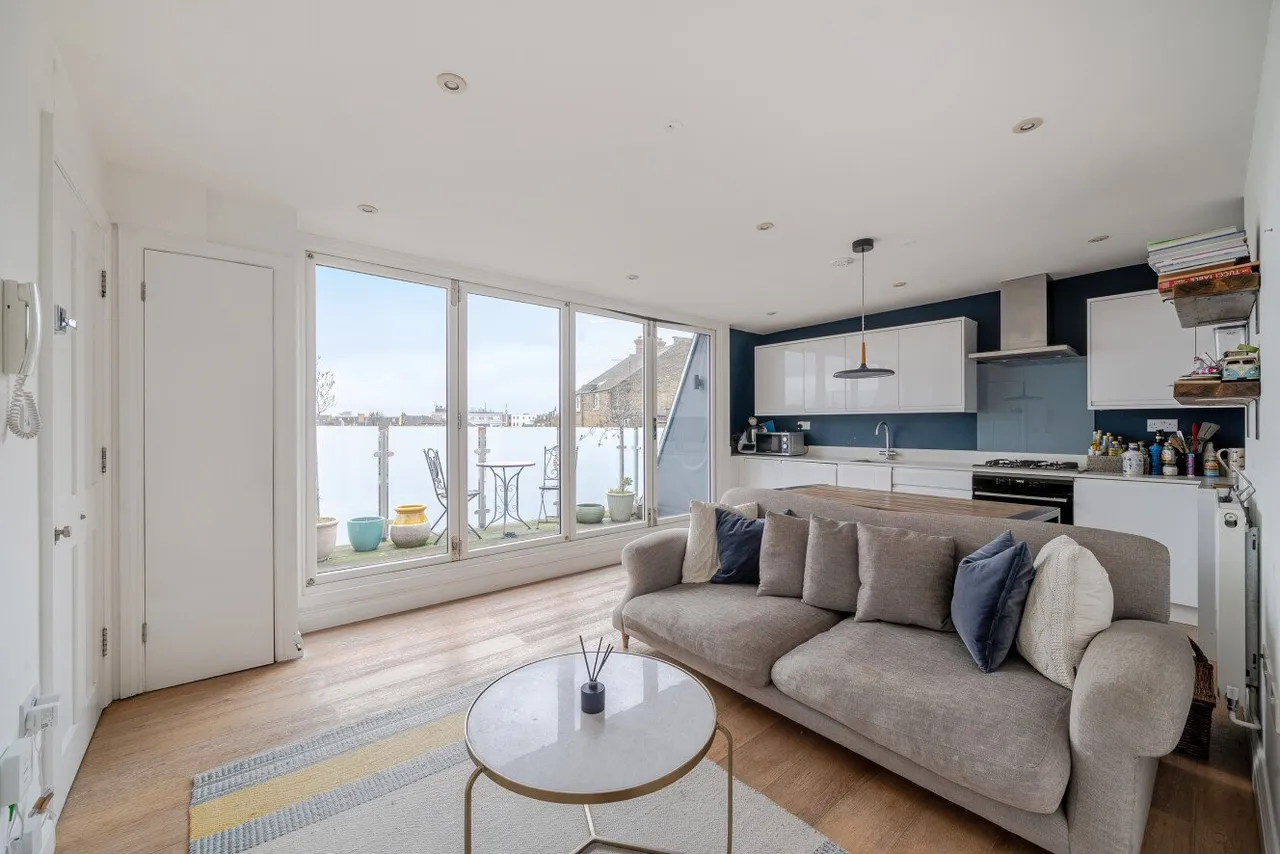 1 bed flat for sale — Yukon Road, London, SW12