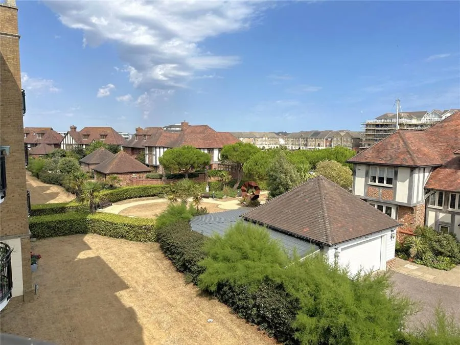 Christchurch Place, Eastbourne, BN23, photo 6