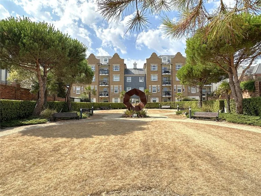 Christchurch Place, Eastbourne, BN23, photo 16