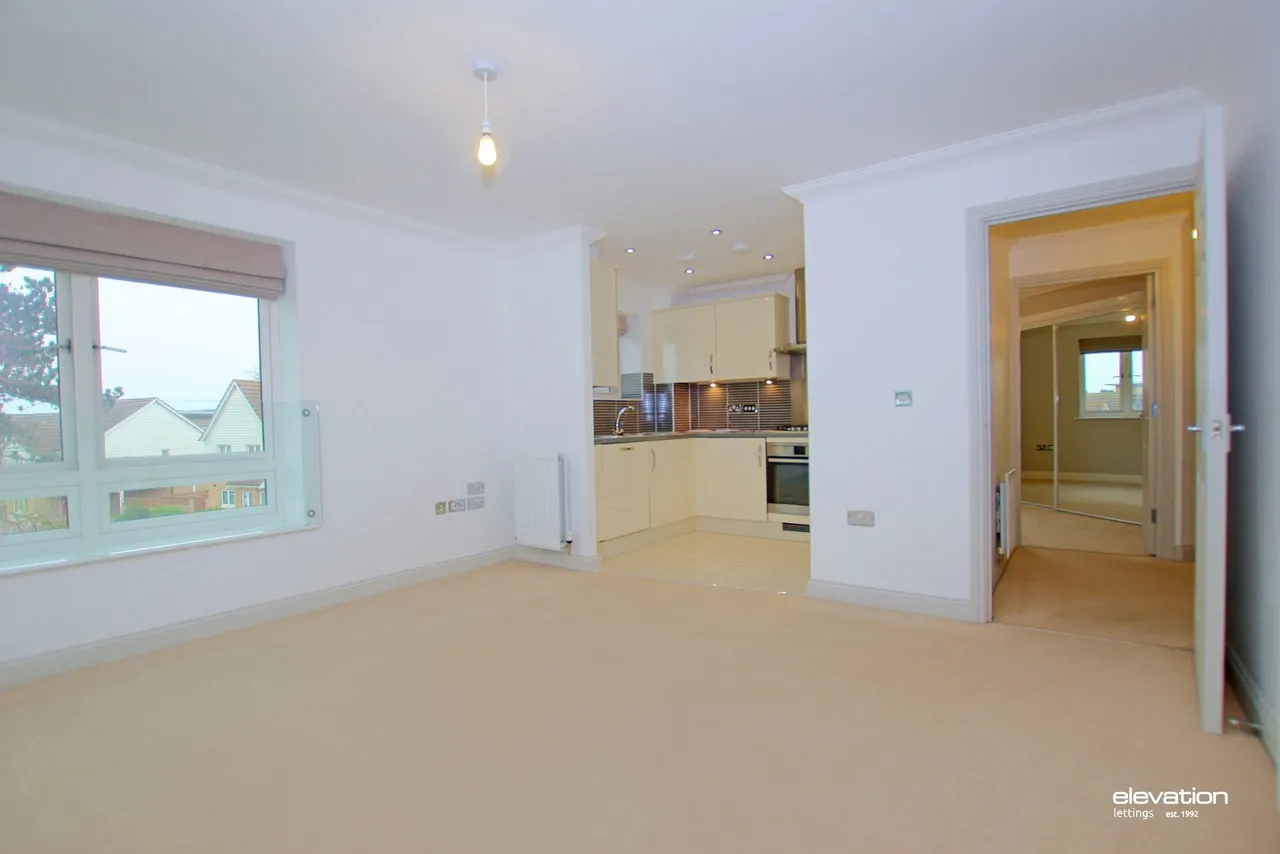 Flat 4 Tiltman Lane, 3 Tiltman Lane, Milton Keynes, Bletchley, MK3 6FJ, photo 6