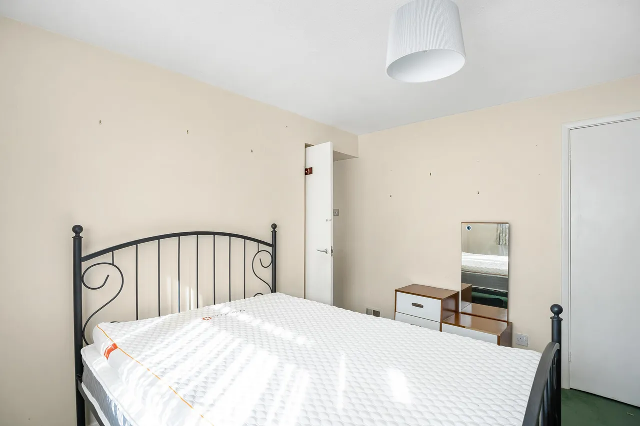 Dendridge Close, Enfield, EN1, photo 13