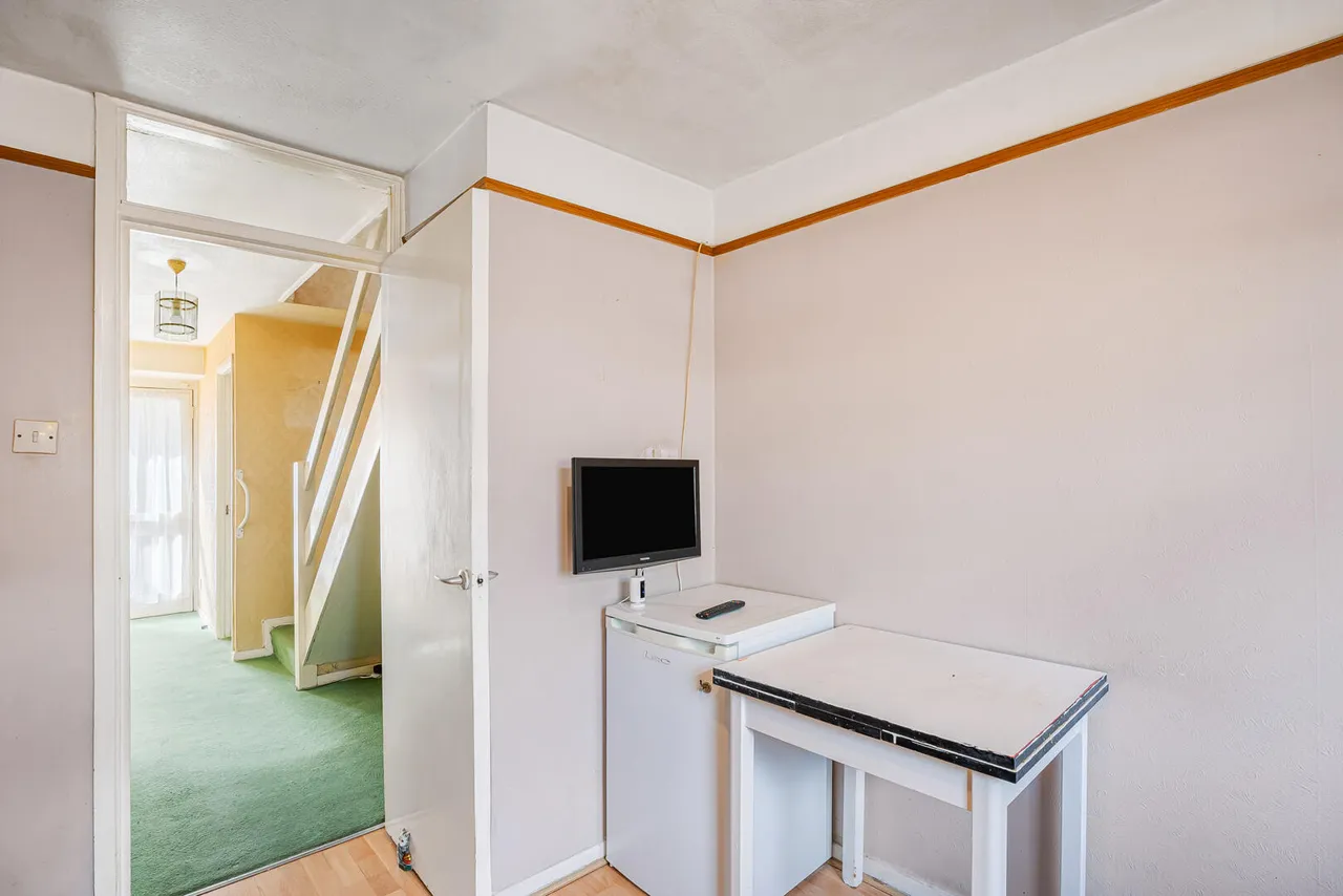 Dendridge Close, Enfield, EN1, photo 9