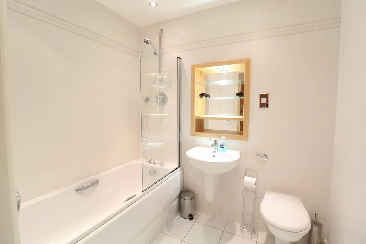 Bowman Lane, Leeds, LS10, photo 6