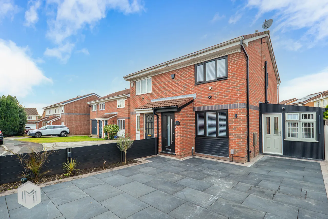 2 bed house for sale — High Beeches, Bradley Fold, Bolton, BL2 6SG