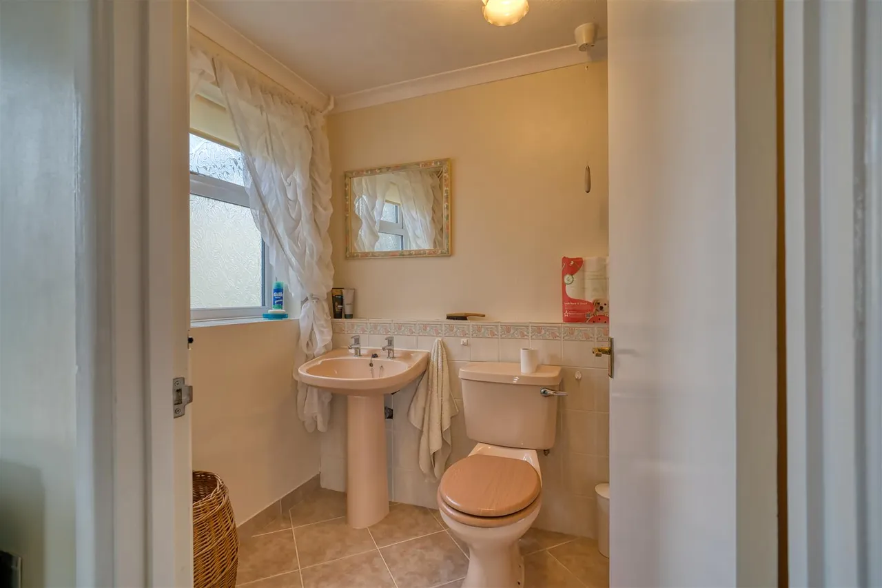 Lammas Close, Gillingham, photo 9