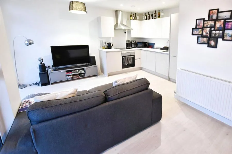 Magnolia House, Wych Elm, CM20, photo 6