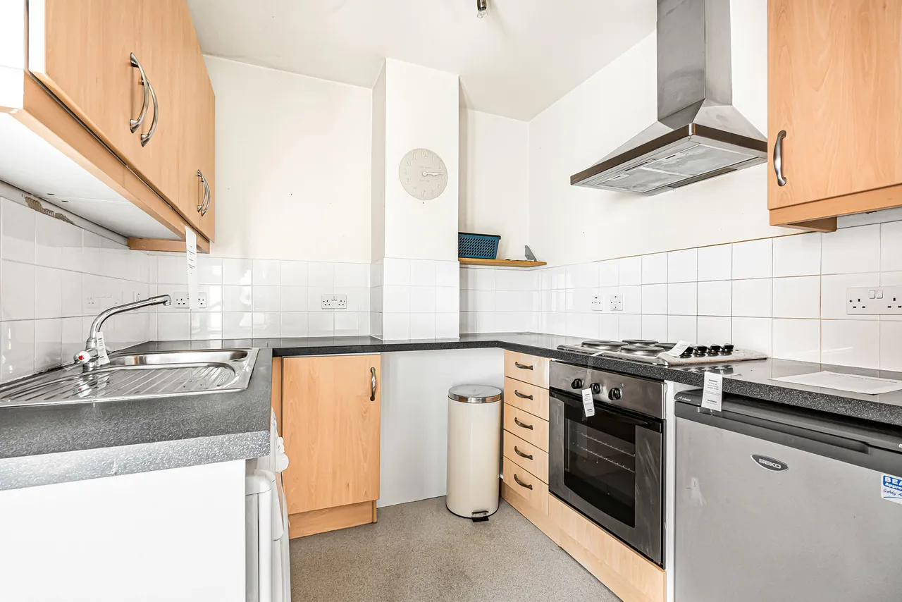 London Road, London, SW16, photo 3