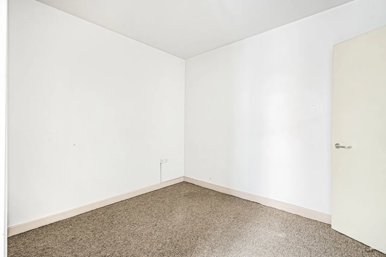 London Road, London, SW16, photo 10