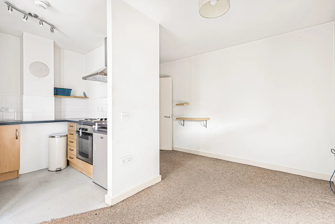 London Road, London, SW16, photo 6