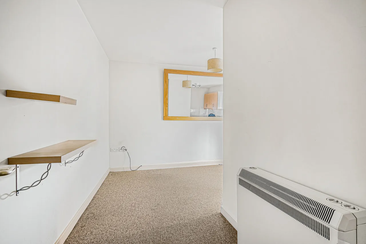 London Road, London, SW16, photo 8
